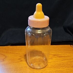 🛍2/$6🛍 Plastic Baby Bottle Bank with Pink Cap